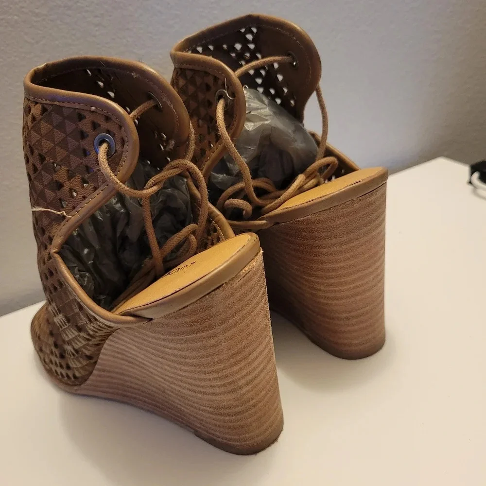 Lucky Brand Riskee Wedge Sandal